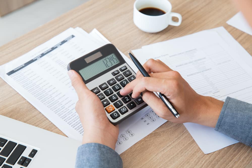 Valoración de despachos profesionales: cómo calcular el valor de una asesoría, consultoría o firma de servicios